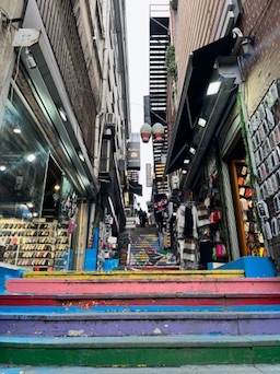 path to the mosque